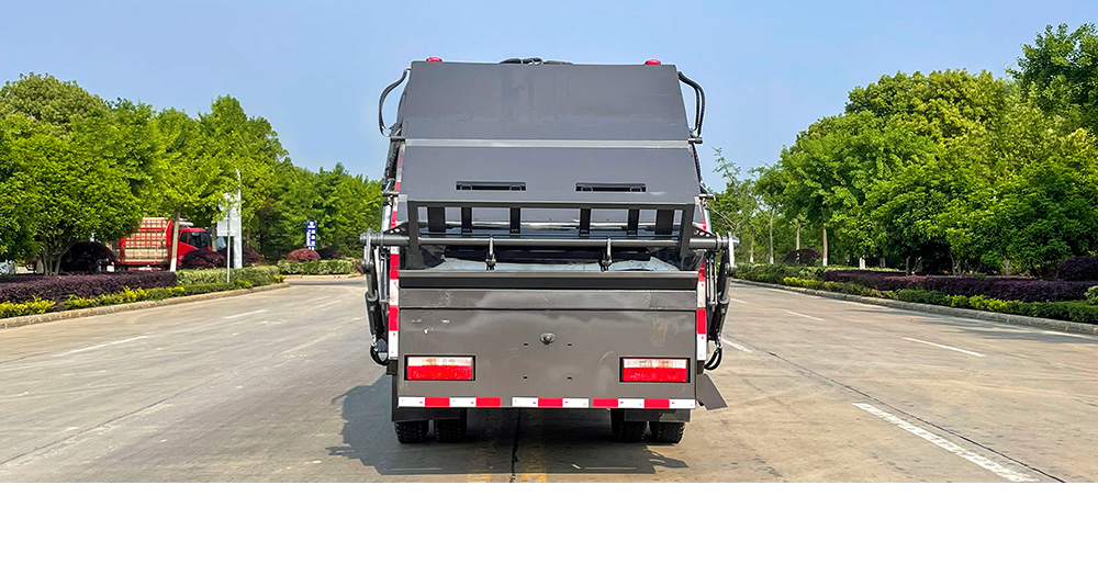 東風(fēng)大福瑞卡壓縮式垃圾車圖8