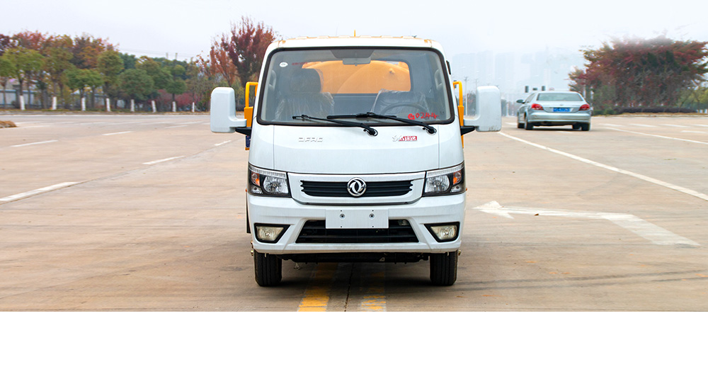 東風(fēng)途逸清洗吸污車(chē)圖7