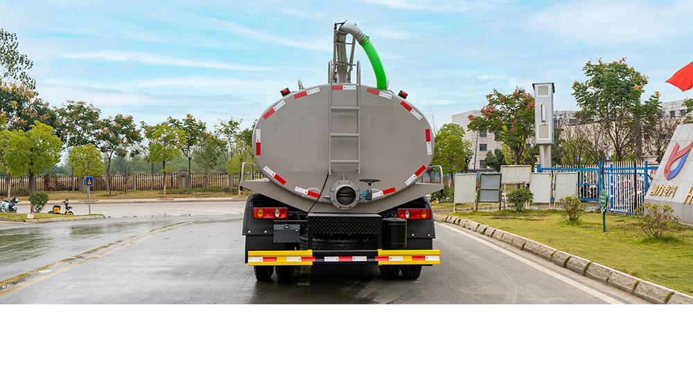 東風(fēng)華神T3吸糞車(chē)圖8