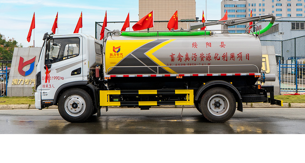 東風(fēng)華神T3吸糞車(chē)圖6