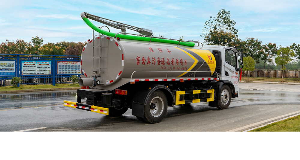 東風(fēng)華神T3吸糞車(chē)圖3