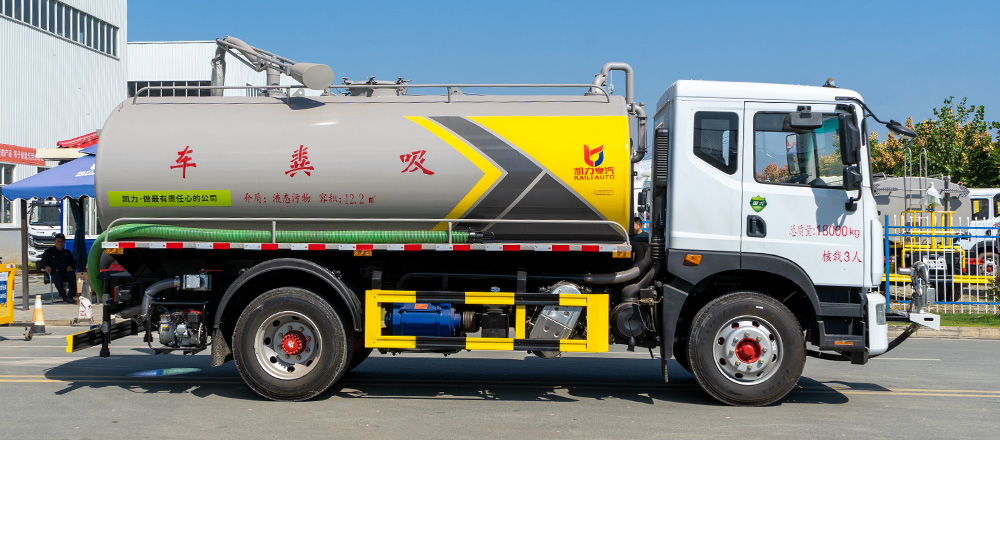 東風(fēng)D9吸糞車圖3
