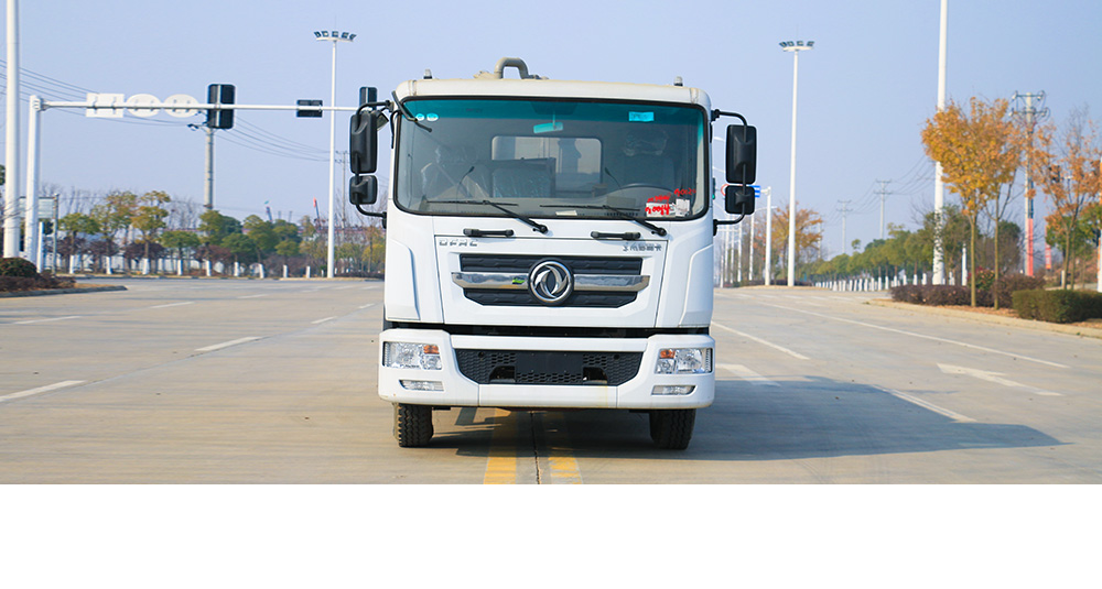 東風(fēng)D9吸糞車圖7