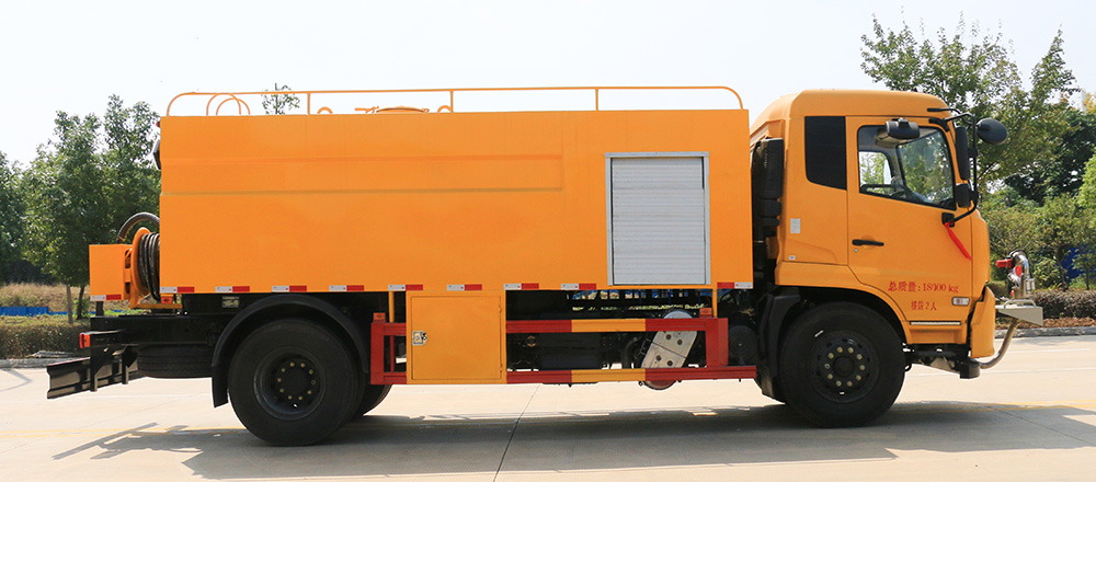 東風(fēng)天錦高壓清洗車圖3