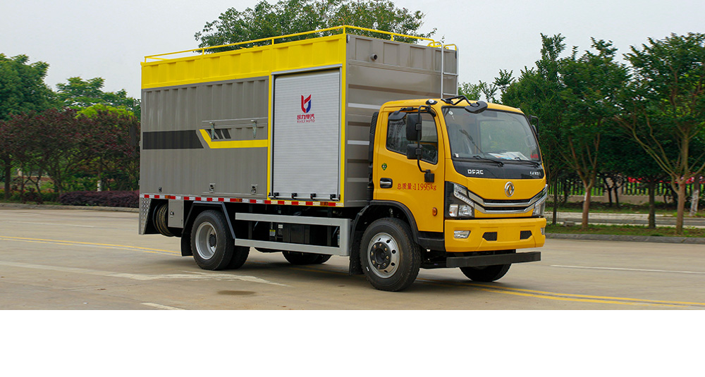 東風(fēng)多利卡污水處理車圖1