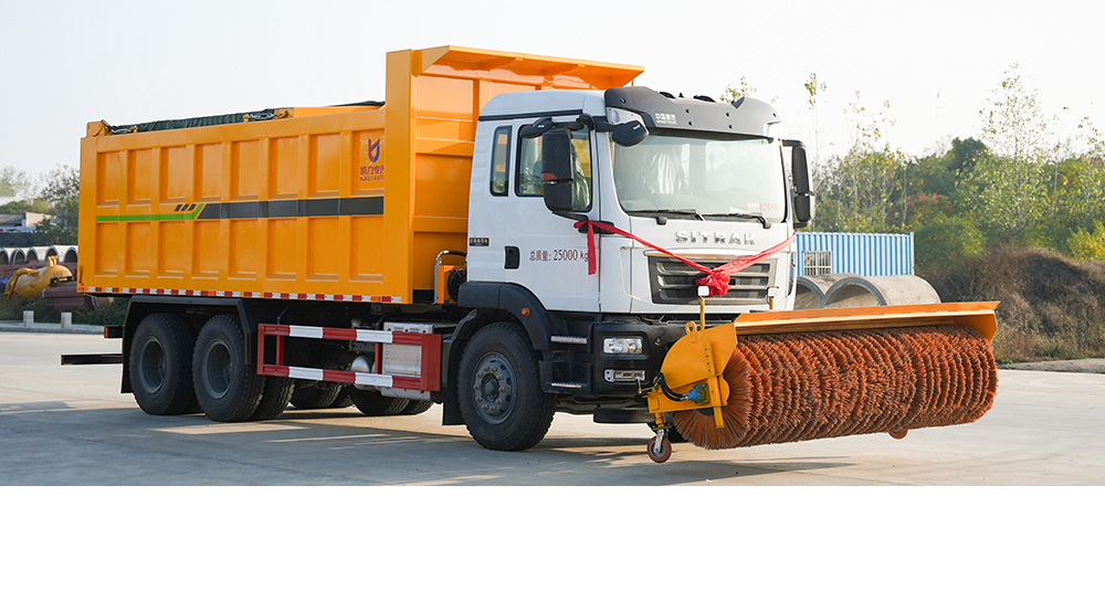 重汽后雙橋除雪車圖1