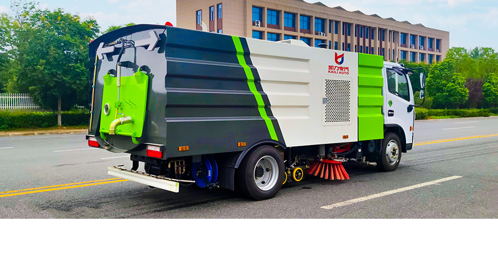 東風(fēng)大多利卡洗掃車(chē)圖4