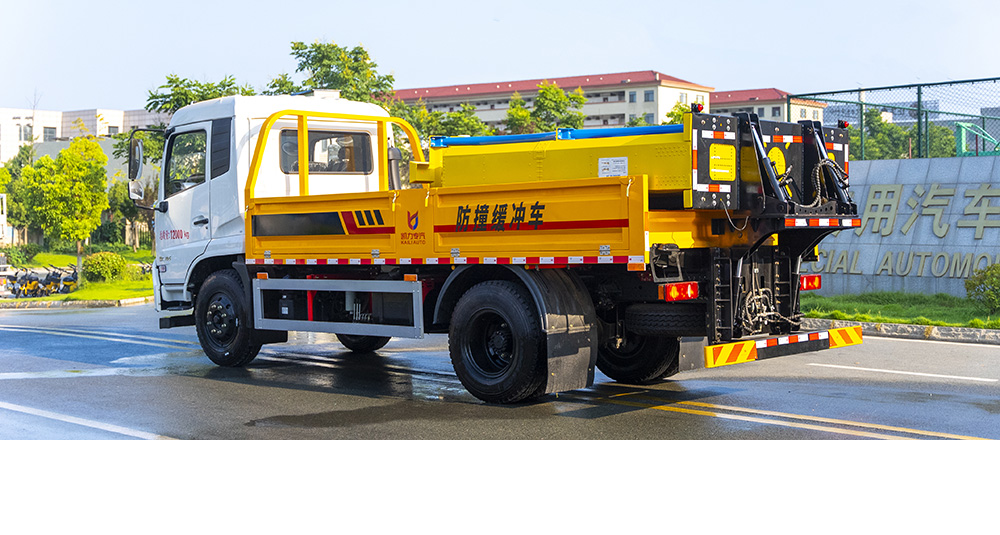東風天錦防撞緩沖車圖7