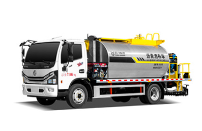 東風(fēng)D7瀝青灑布車