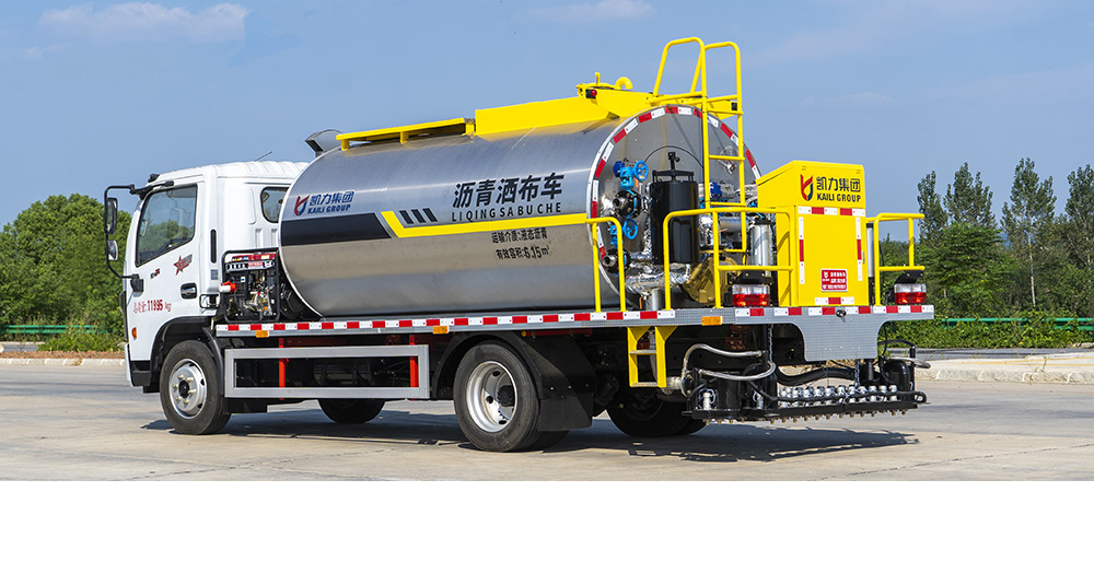東風(fēng)D7瀝青灑布車(chē)圖4