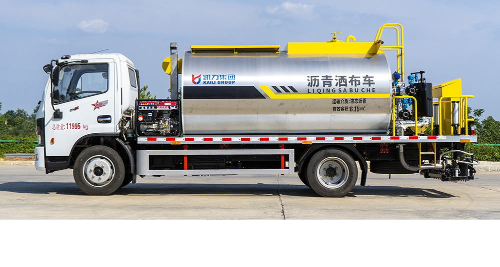 東風(fēng)D7瀝青灑布車(chē)圖6